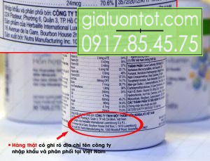 Hỗn hợp Vitamin Herbalife ghi rõ địa chỉ công ty nhập khẩu và phân phối tại Việt Nam
